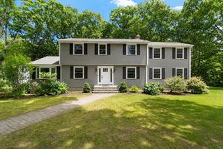 45 Woodberry Lane, North Andover, MA 01845
