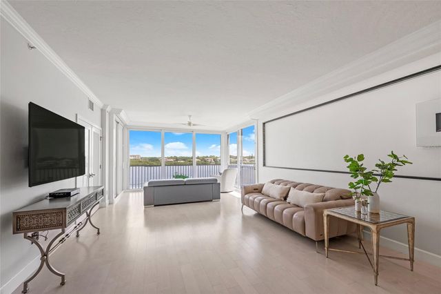 1280 DOLPHIN BAY WAY 402, Sarasota, FL 34242