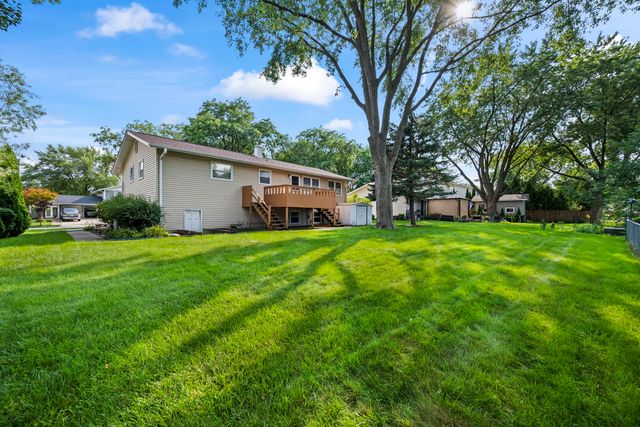 856 E Sayles Drive, Palatine, IL 60074