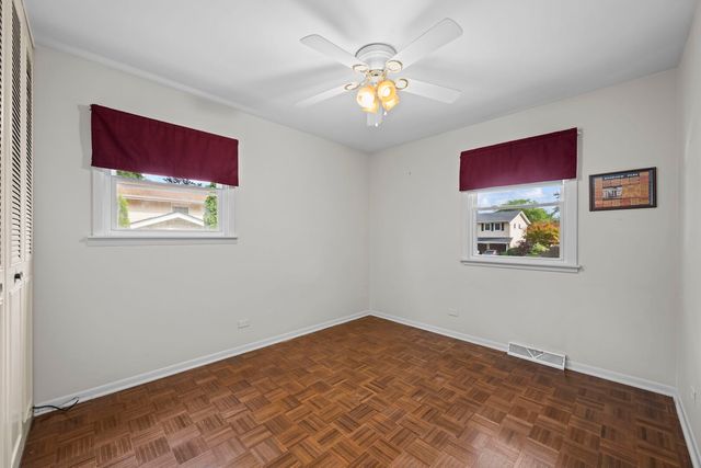 856 E Sayles Drive, Palatine, IL 60074