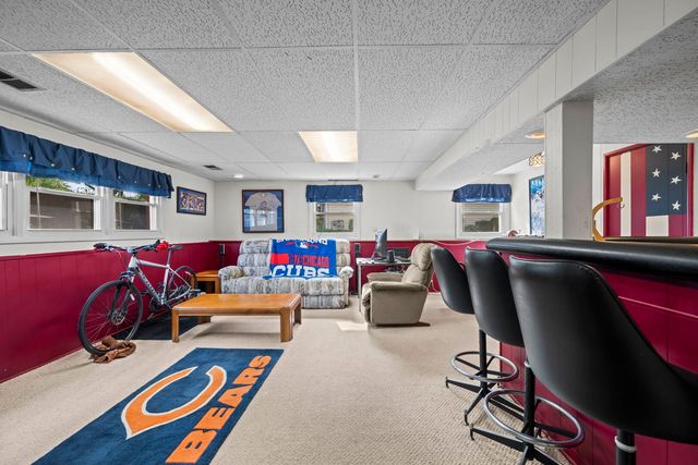 856 E Sayles Drive, Palatine, IL 60074