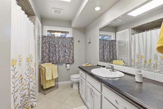1024 W ROBERTS AVENUE, Appleton, WI 54914