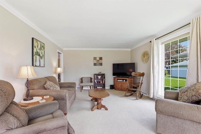 1024 W ROBERTS AVENUE, Appleton, WI 54914