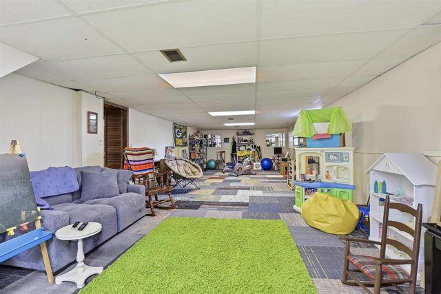 1024 W ROBERTS AVENUE, Appleton, WI 54914