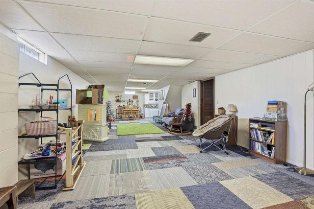 1024 W ROBERTS AVENUE, Appleton, WI 54914