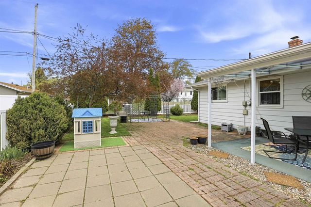 1024 W ROBERTS AVENUE, Appleton, WI 54914