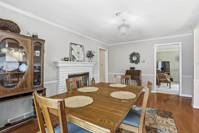 1024 W ROBERTS AVENUE, Appleton, WI 54914