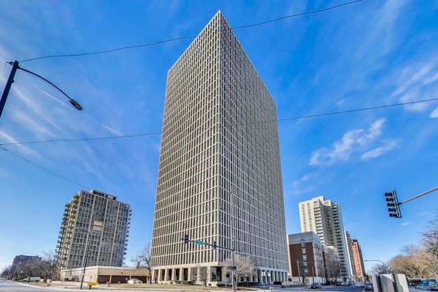 6700 S South Shore Drive 17C, Chicago, IL 60649