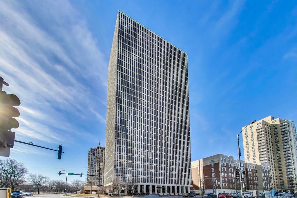 6700 S South Shore Drive 17C, Chicago, IL 60649