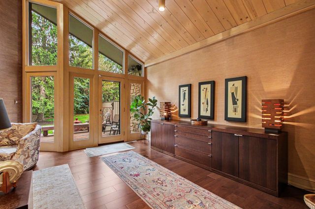 3730 Chimney Hill Drive, Valparaiso, IN 46383