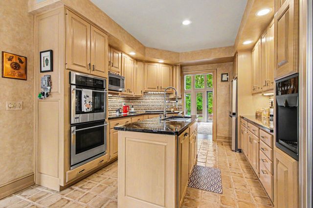 3730 Chimney Hill Drive, Valparaiso, IN 46383