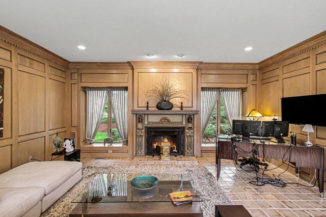 3730 Chimney Hill Drive, Valparaiso, IN 46383