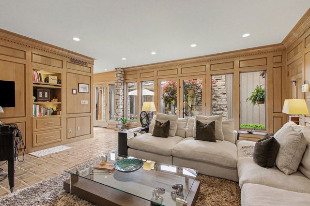 3730 Chimney Hill Drive, Valparaiso, IN 46383