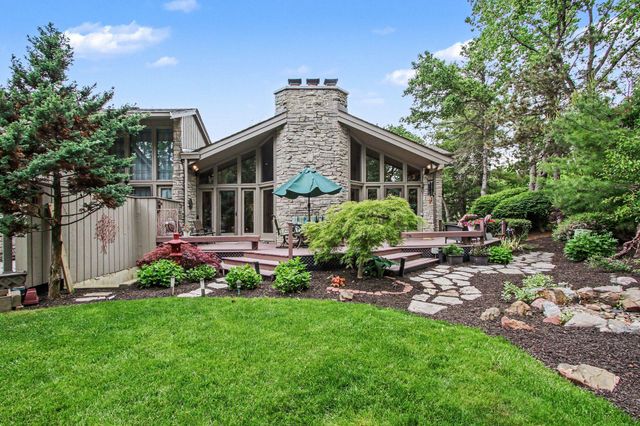 3730 Chimney Hill Drive, Valparaiso, IN 46383