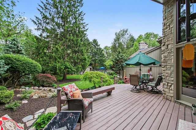 3730 Chimney Hill Drive, Valparaiso, IN 46383