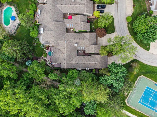 3730 Chimney Hill Drive, Valparaiso, IN 46383