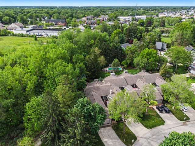 3730 Chimney Hill Drive, Valparaiso, IN 46383