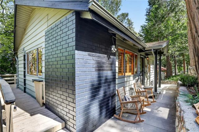 176 Fir Terrace, Cedar Glen, CA 92321