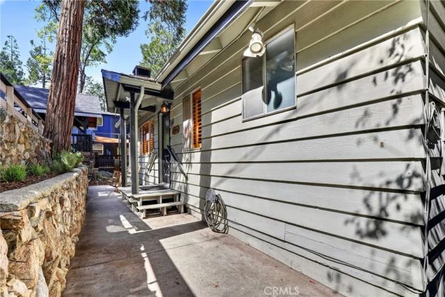176 Fir Terrace, Cedar Glen, CA 92321