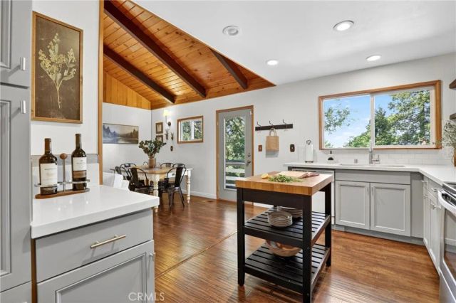 176 Fir Terrace, Cedar Glen, CA 92321