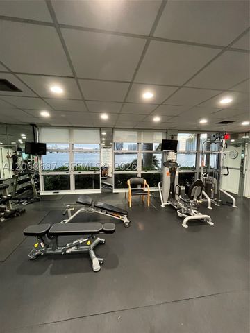 3600 Mystic Pointe dr 1010, Aventura, FL 33180