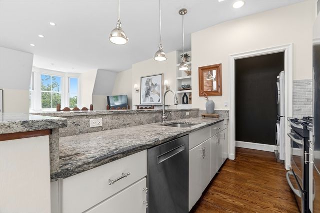 7 Concord Sq 4, Boston, MA 02118