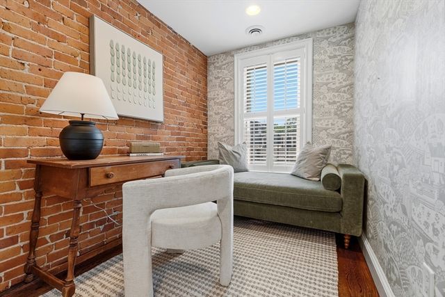 7 Concord Sq 4, Boston, MA 02118