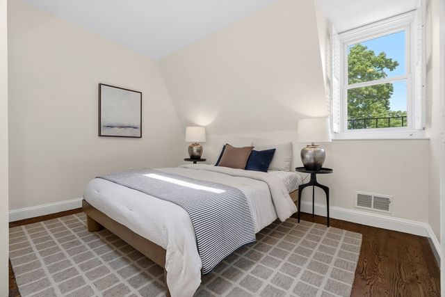 7 Concord Sq 4, Boston, MA 02118