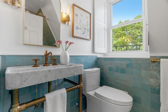 7 Concord Sq 4, Boston, MA 02118