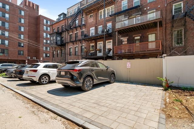 7 Concord Sq 4, Boston, MA 02118