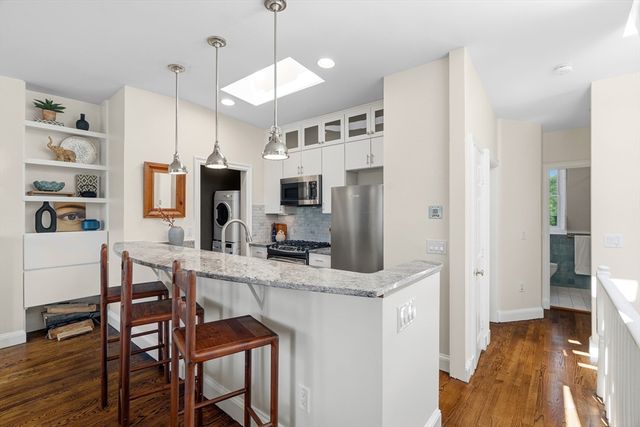 7 Concord Sq 4, Boston, MA 02118