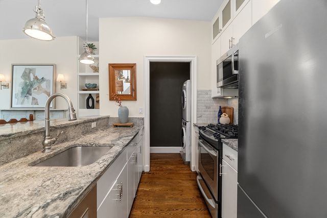 7 Concord Sq 4, Boston, MA 02118