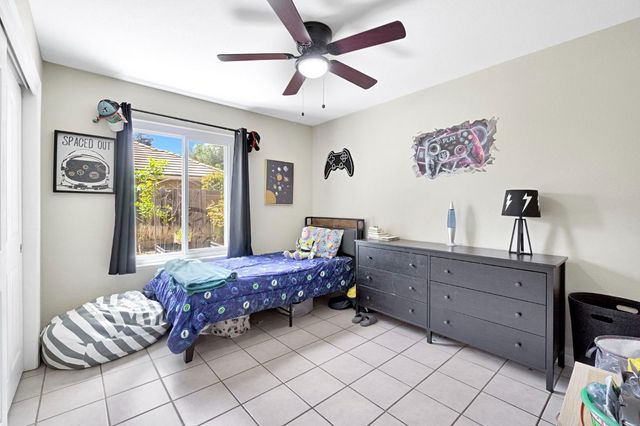 7208 N Antioch Avenue, Fresno, CA 93722