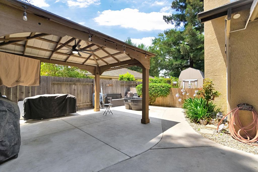 Image 40 of property listing at 7208 N Antioch Avenue, Fresno, CA 93722