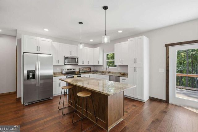 1968 Newport Drive, Ellijay, GA 30540