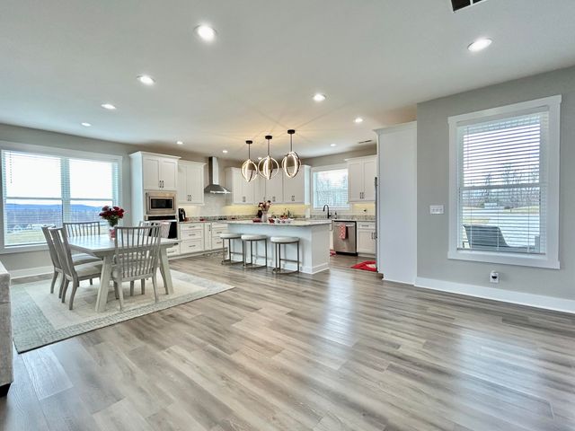 21 Hobart Lane, Nancy, KY 42544