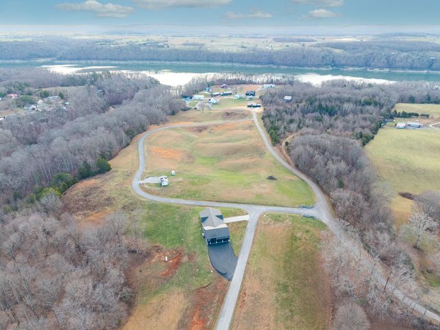 21 Hobart Lane, Nancy, KY 42544