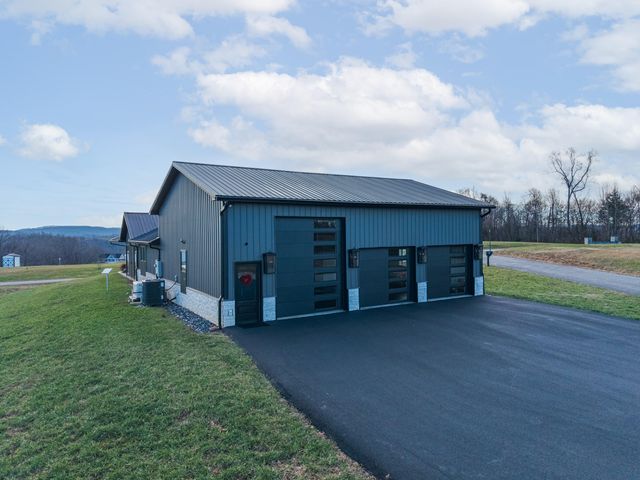 21 Hobart Lane, Nancy, KY 42544