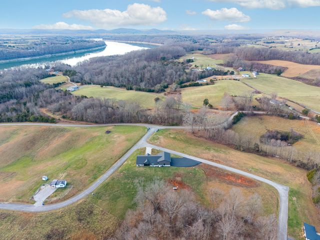 21 Hobart Lane, Nancy, KY 42544