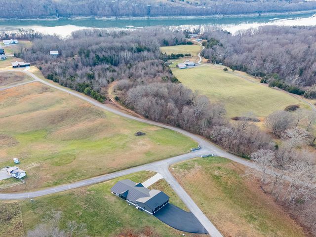 21 Hobart Lane, Nancy, KY 42544