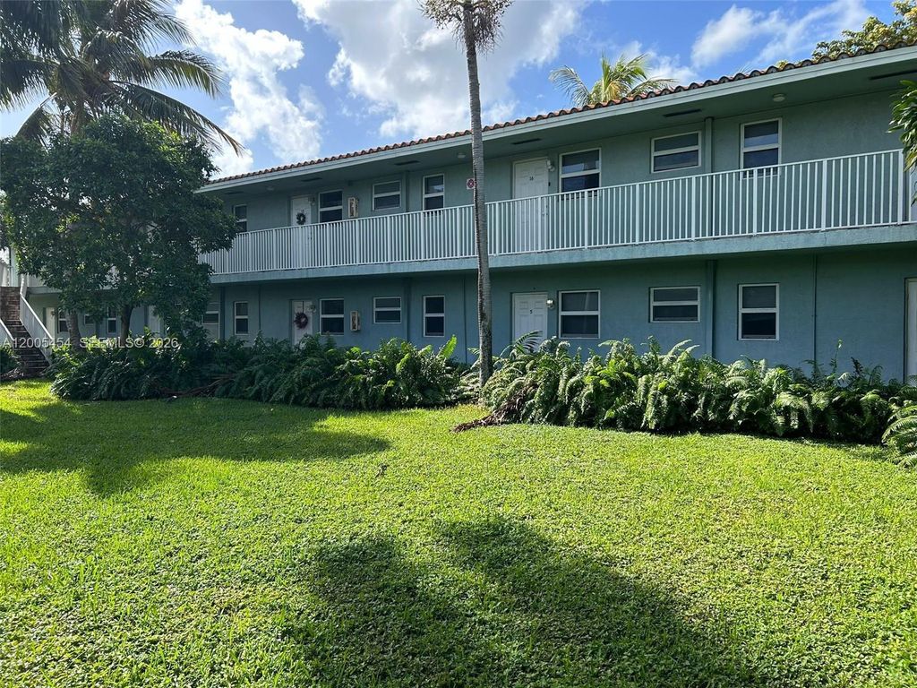 3260 NE 19th Ave 16, Oakland Park, FL 33306