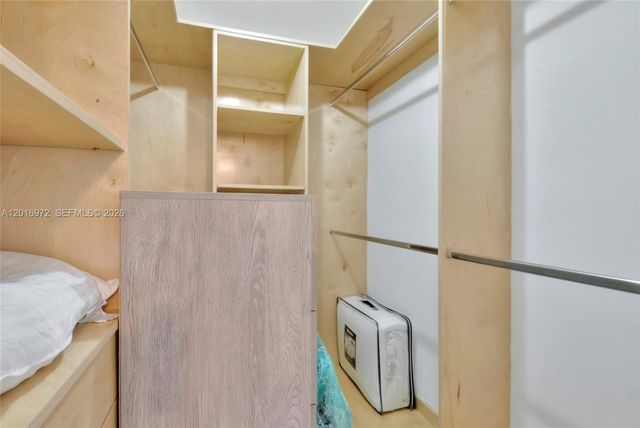 2401 Collins Ave 1805, Miami Beach, FL 33140