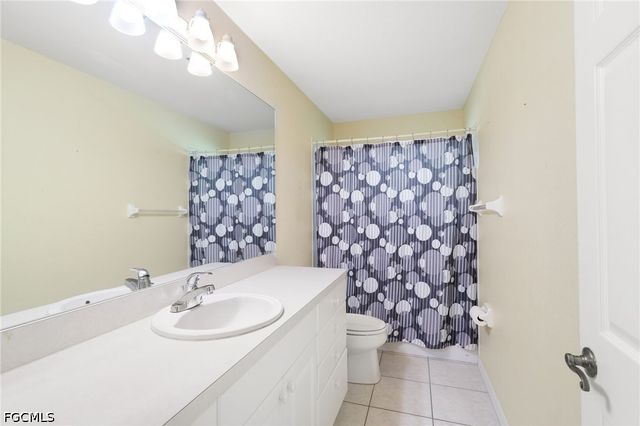 20710 Groveline CT, Estero, FL 33928