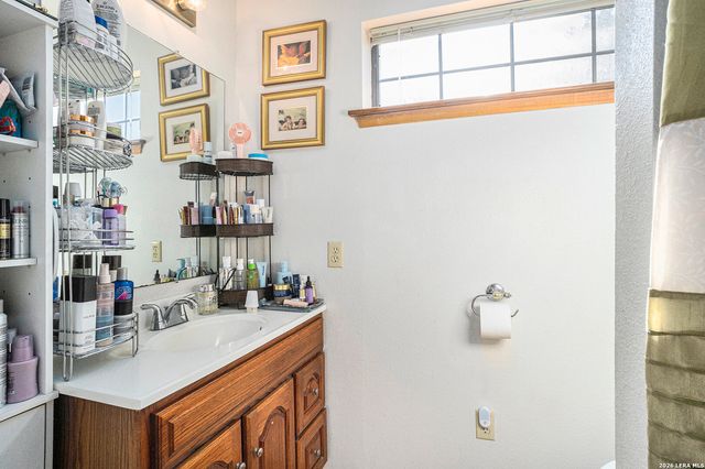 50710 B Interstate 10 W, Comfort, TX 78006