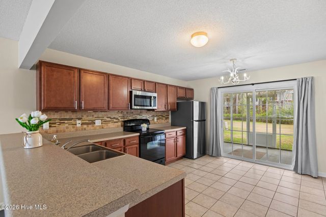 2006 Grandeur Avenue, Jacksonville, NC 28546