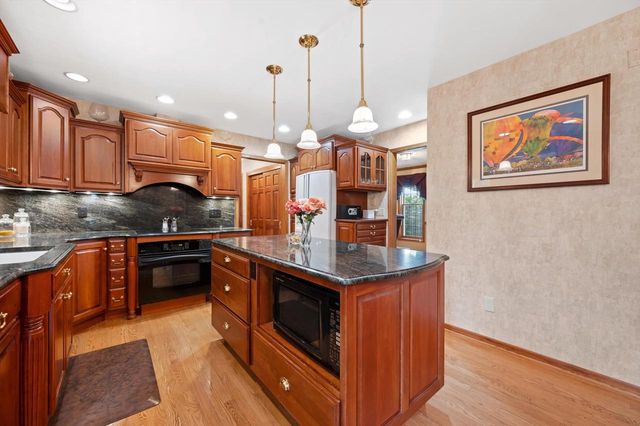 990 S Springdale ROAD, Waukesha, WI 53186