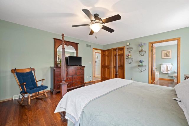 990 S Springdale ROAD, Waukesha, WI 53186