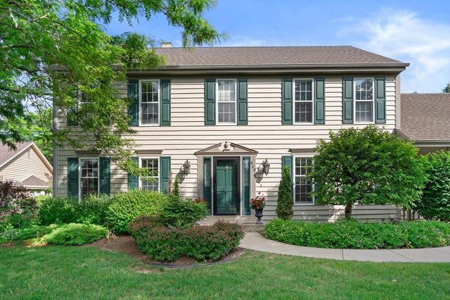 990 S Springdale ROAD, Waukesha, WI 53186