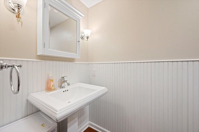 990 S Springdale ROAD, Waukesha, WI 53186