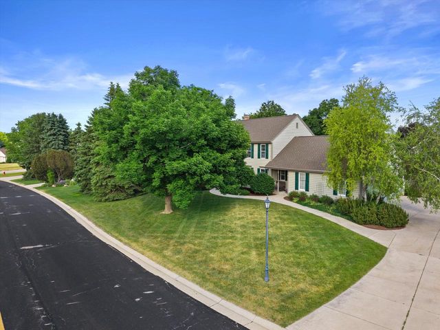 990 S Springdale ROAD, Waukesha, WI 53186